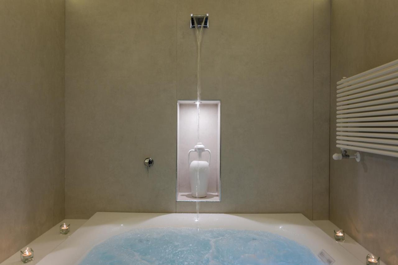 Pregiata Suite 25 ออสตูนี ภายนอก รูปภาพ