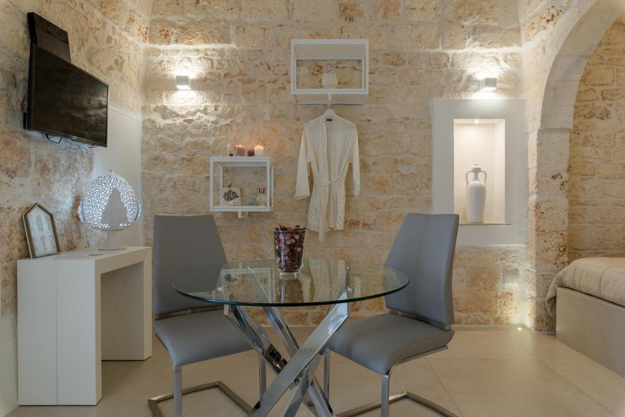 Pregiata Suite 25 ออสตูนี ภายนอก รูปภาพ